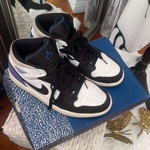 Jordan Men's Black and White Sneakers 1’s retro